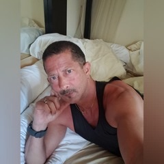gay dating in wenatchee with 48 years old men
